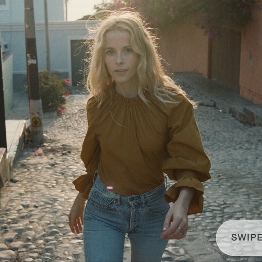 Doen Harper Top in Golden Hour